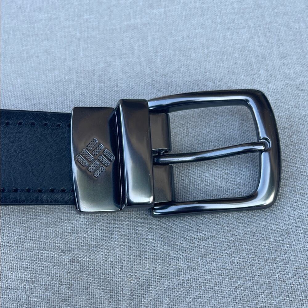 Columbia black leather belt with silver buckle Size 42